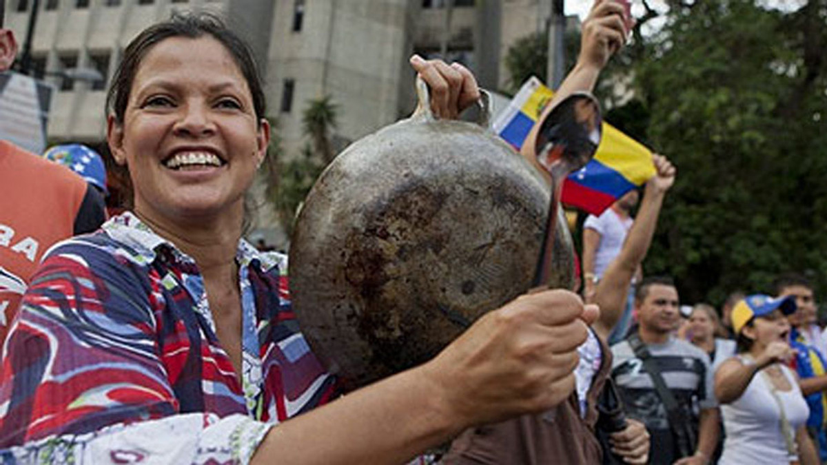 "Каструльний бунт" у Венесуелі забрав 4 життя - фото 1