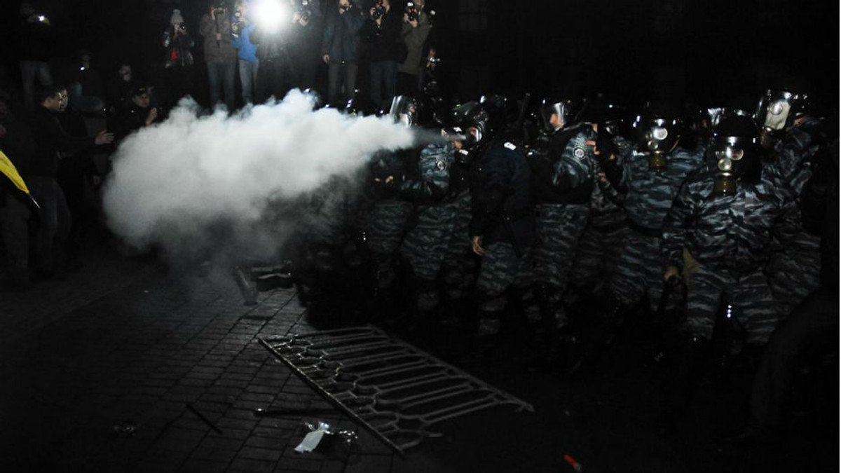 Міліція розказала причину розгону Євромайдану - фото 1