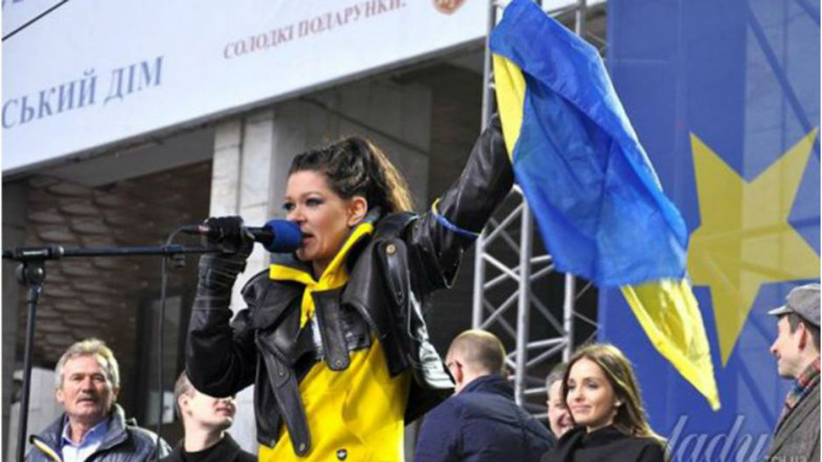 Руслана зачитала резолюцію Євромайдану - фото 1