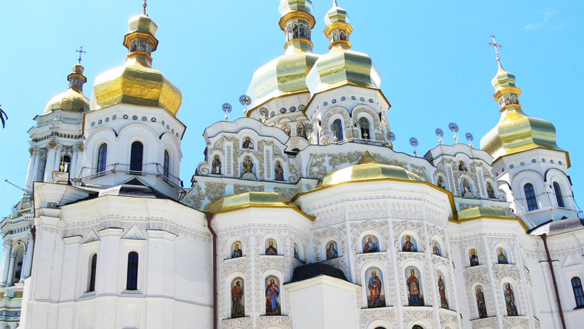 В УПЦ відбирають церкви у Криму - фото 1