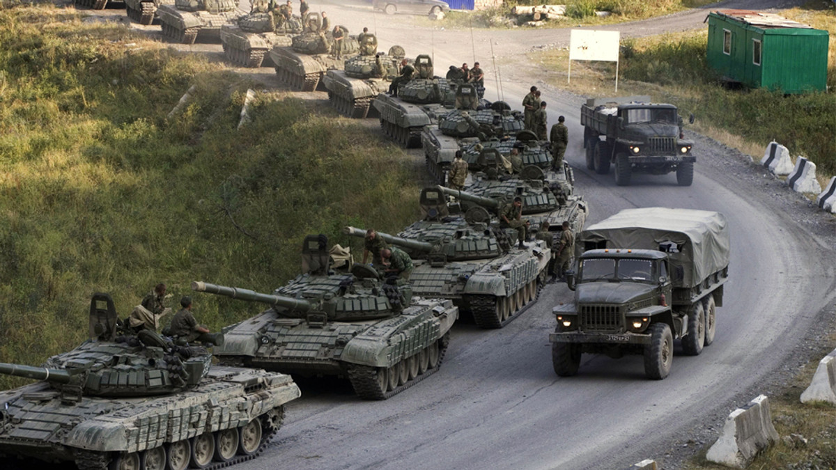 Росія нарощує сили на кордоні з Україною і обладнає вогневі точки - фото 1