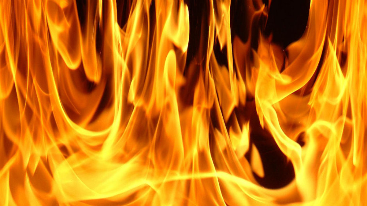 Внаслідок пожежі на Черкащині повністю згоріло 5 будинків - фото 1
