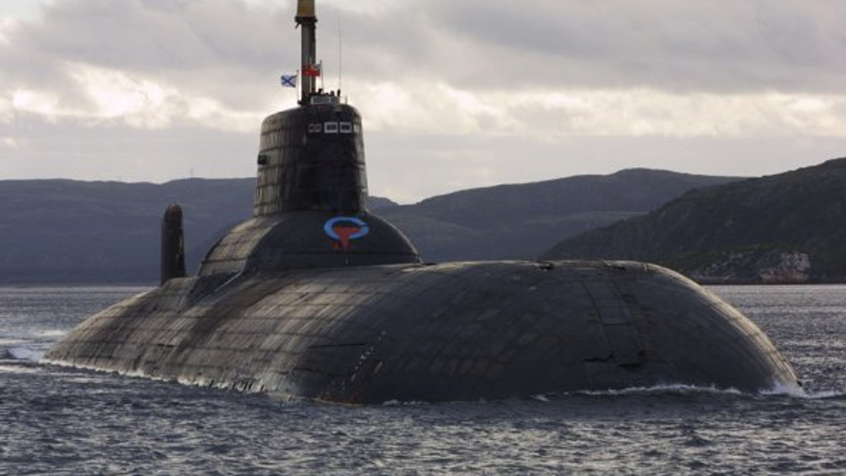 Біля Латвії помітили російський підводний човен - фото 1