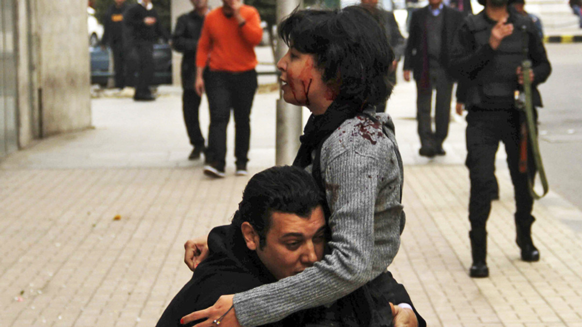 Під час протестів у Каїрі загинули щонайменше 16 людей - фото 1