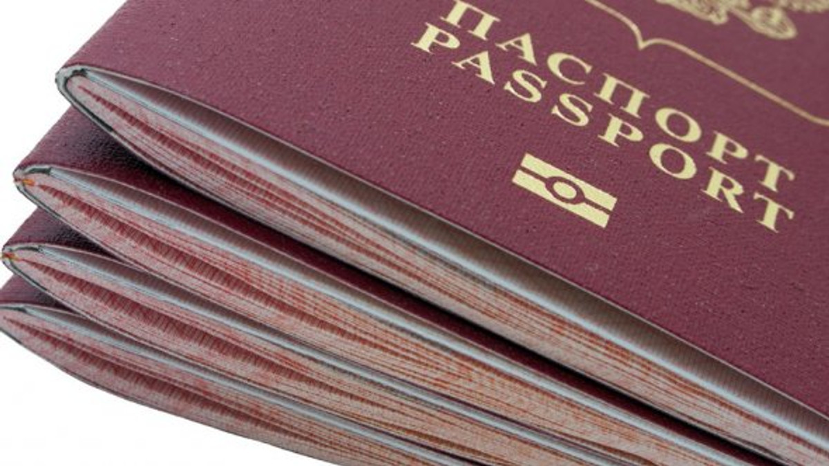 Набуло чинності рішення про в'їзд росіян в Україну за закордонним паспортом - фото 1