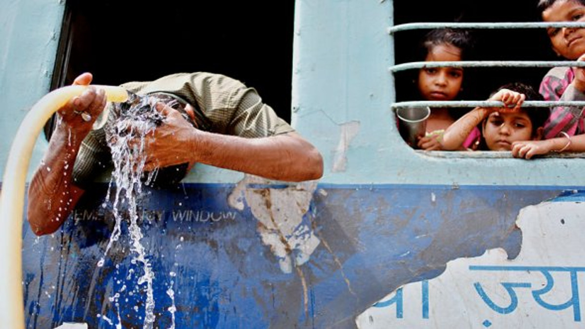 Від індійської спеки загинуло більше 2 тисяч людей - фото 1