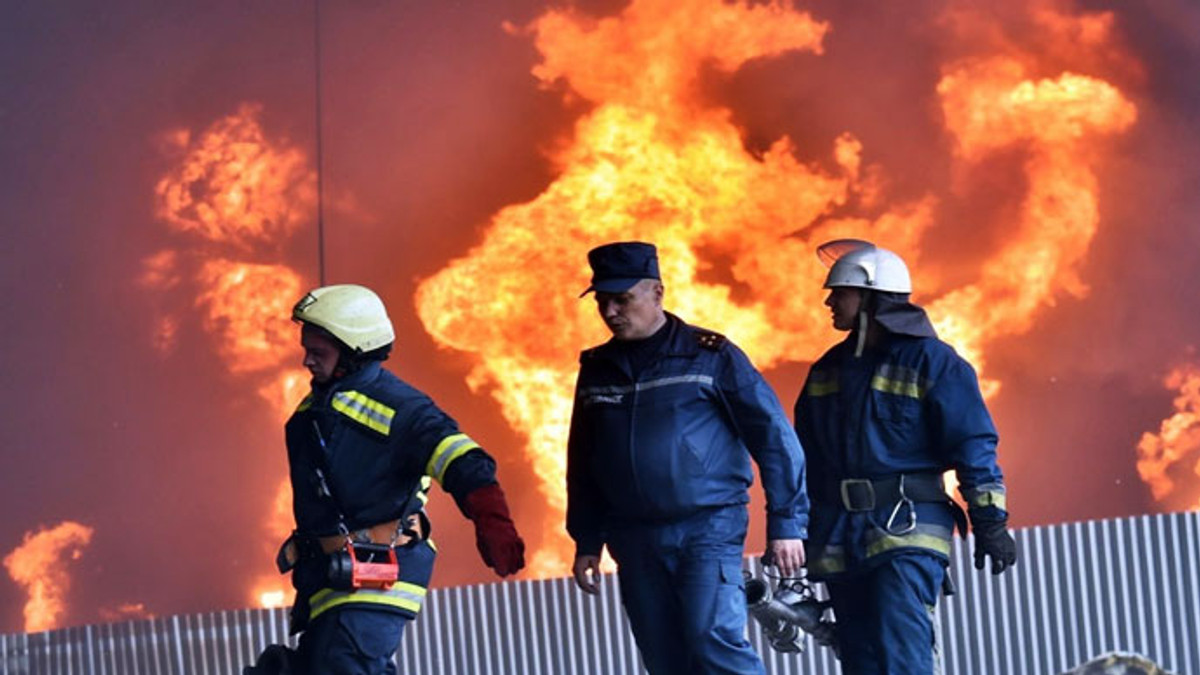 Локалізація пожежі нафтобази під Києвом вийшла на фінальний етап - фото 1