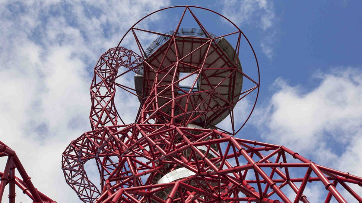 Найвища скульптура Лондона перетвориться на 80-метрову гірку (Фото) - фото 1