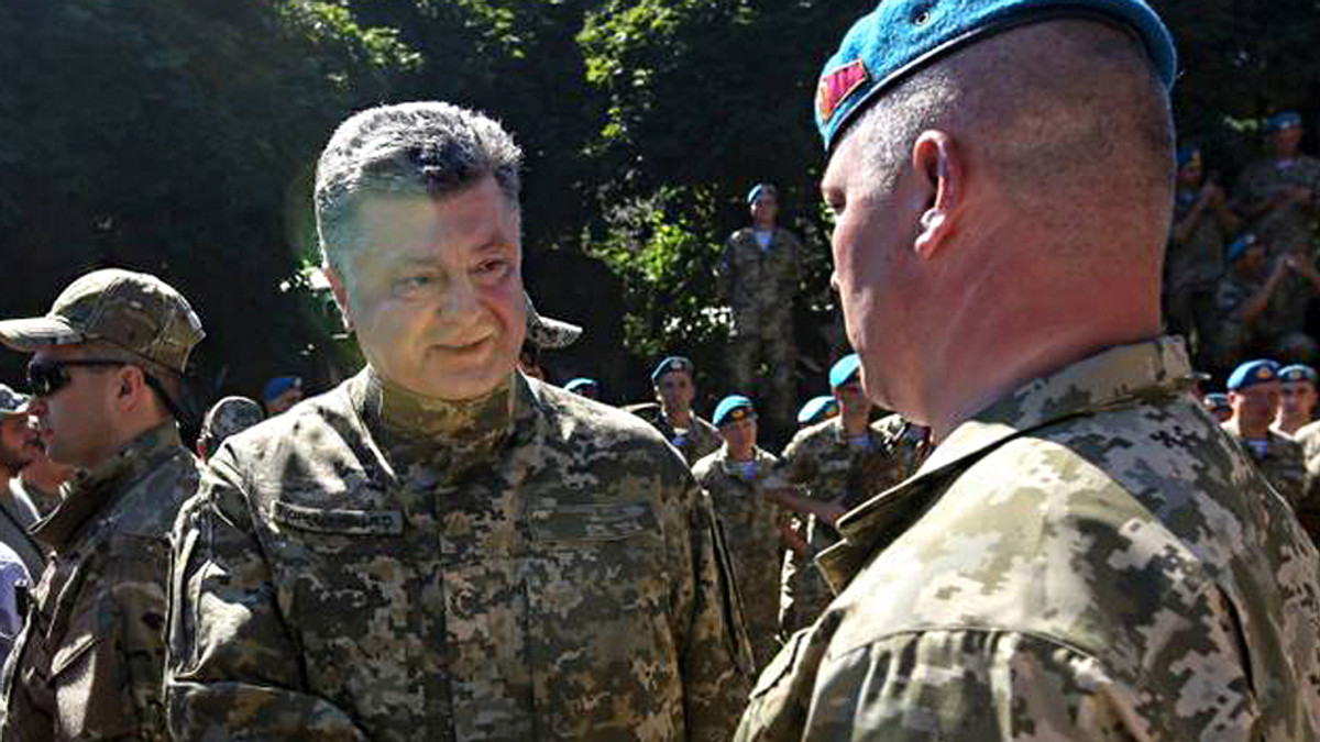 В Україні з'явився перший бойовий генерал - фото 1