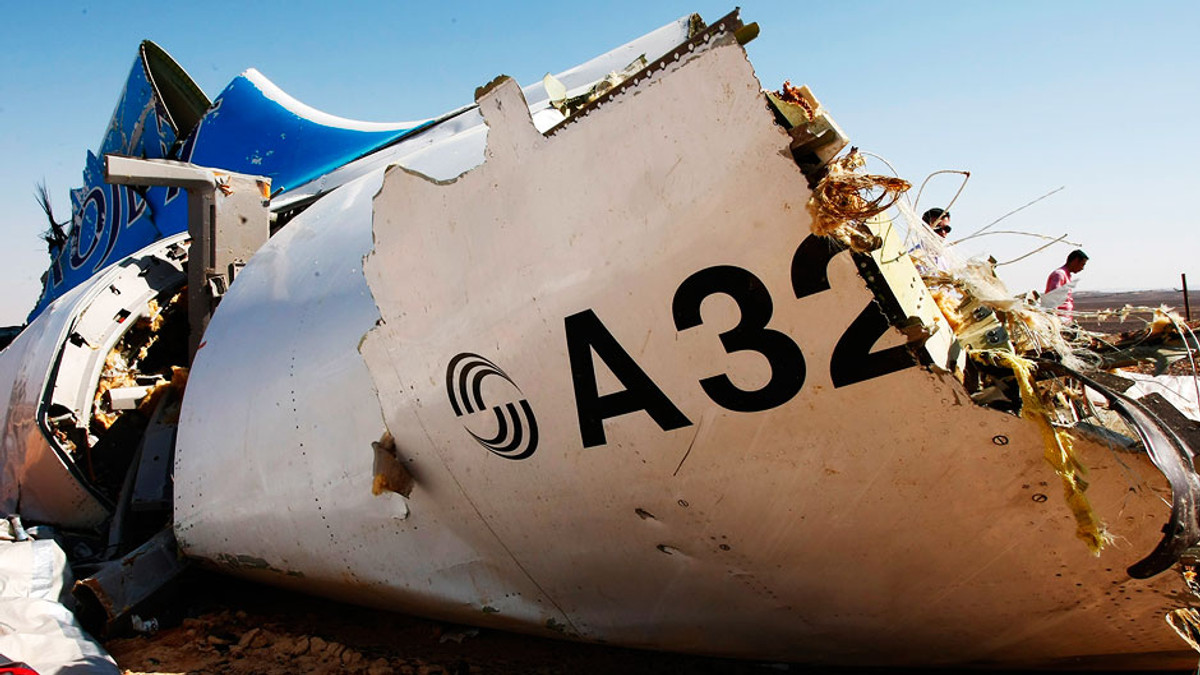 США: Катастрофа А321 могла бути викликана вибухом бомби - фото 1