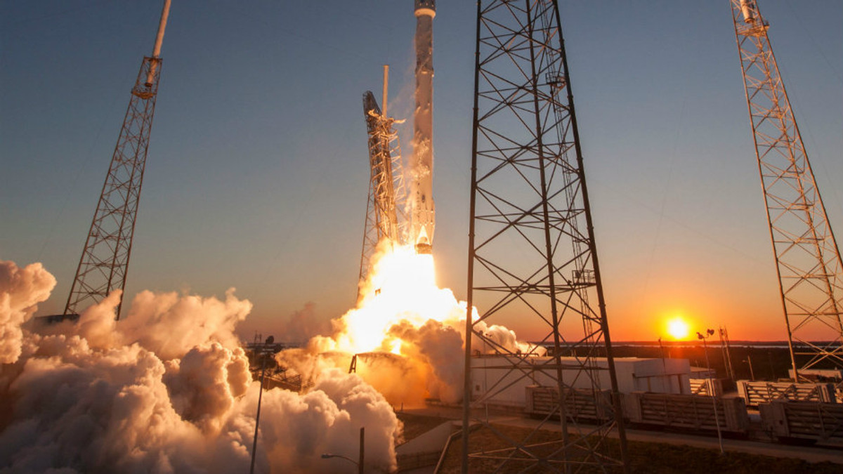 Запуск ракети Falcon 9 знову відклали - фото 1