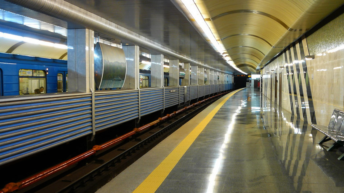 Київський метрополітен писатиме SMS-ки пасажирам - фото 1