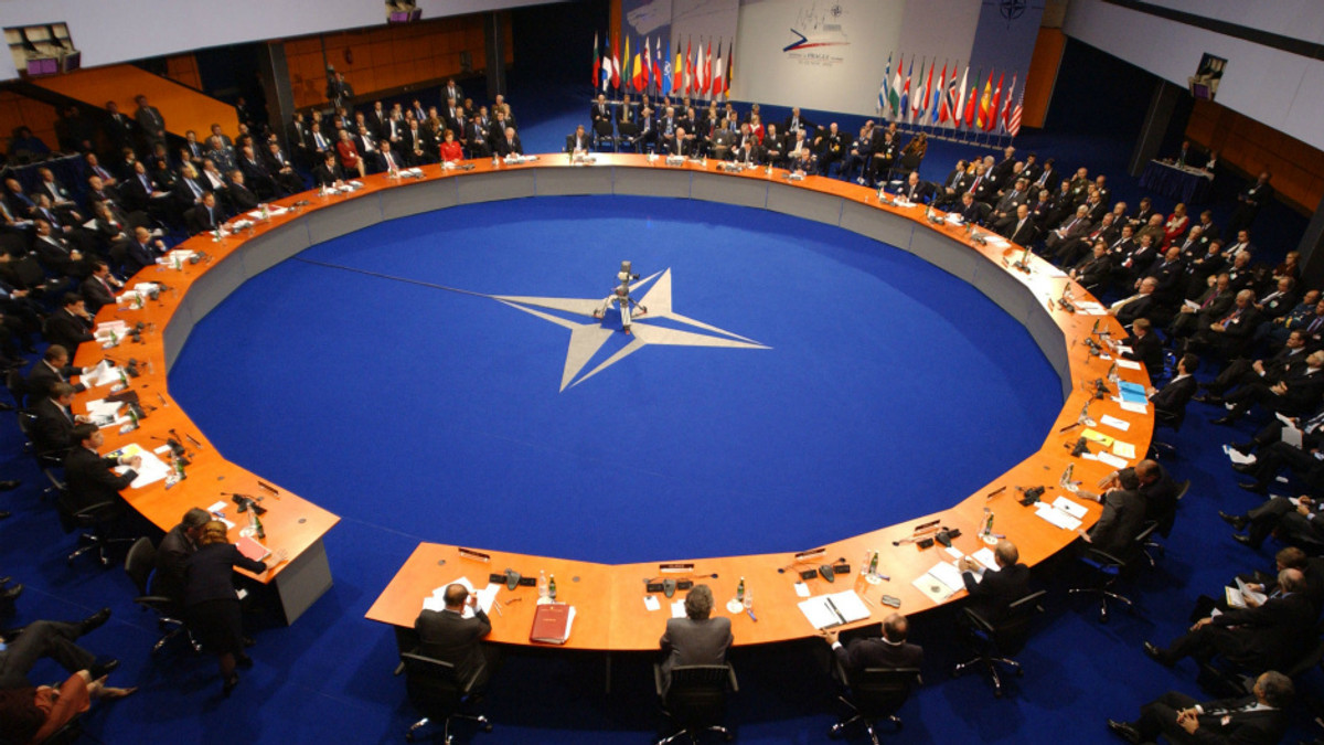 НАТО готове прийняти заявку на членство від України - фото 1