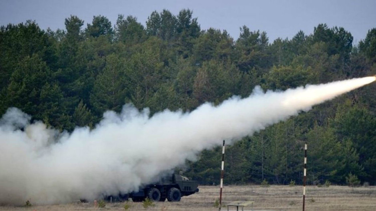 В Україні випробували ракету тактичного призначення - фото 1