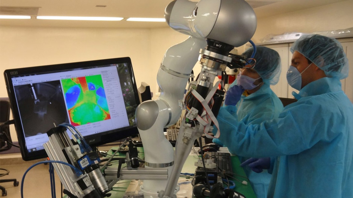 Робот вперше провів хірургічну операцію - фото 1