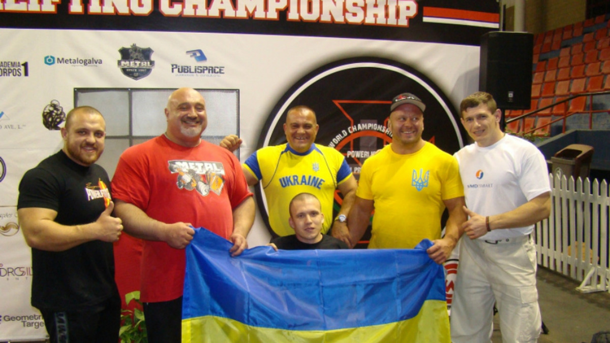 Одеський священик став чемпіоном України з пауерліфтингу - фото 1