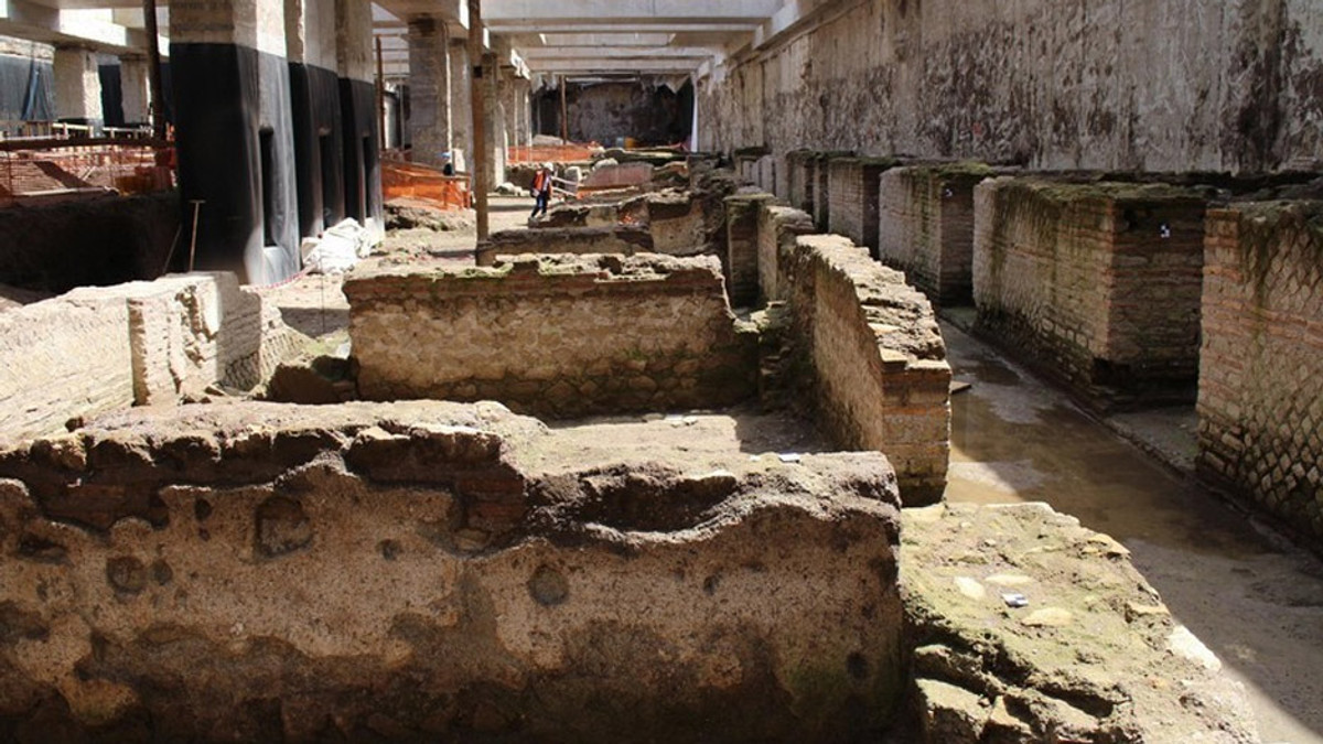 У Римі будівельники метро виявили казарми II століття - фото 1