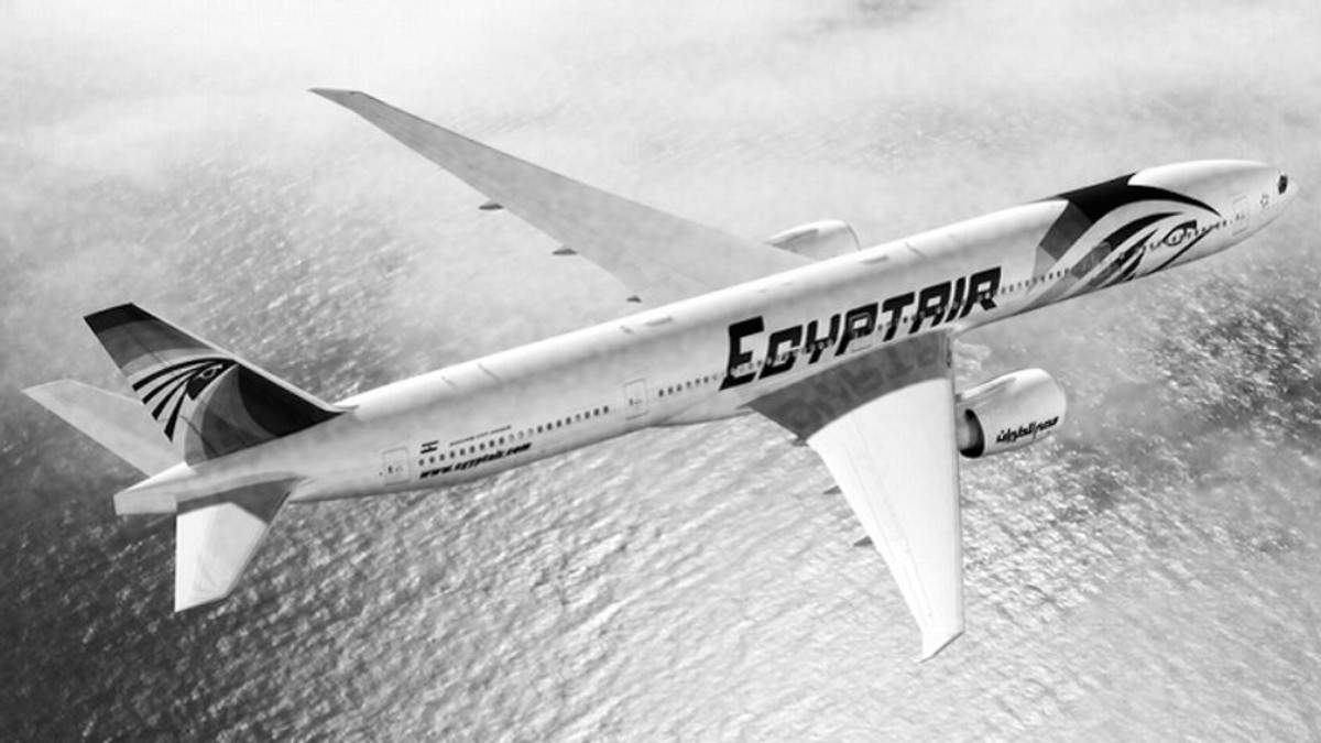 EgyptAir повідомила, що зниклий авіалайнер впав у море - фото 1
