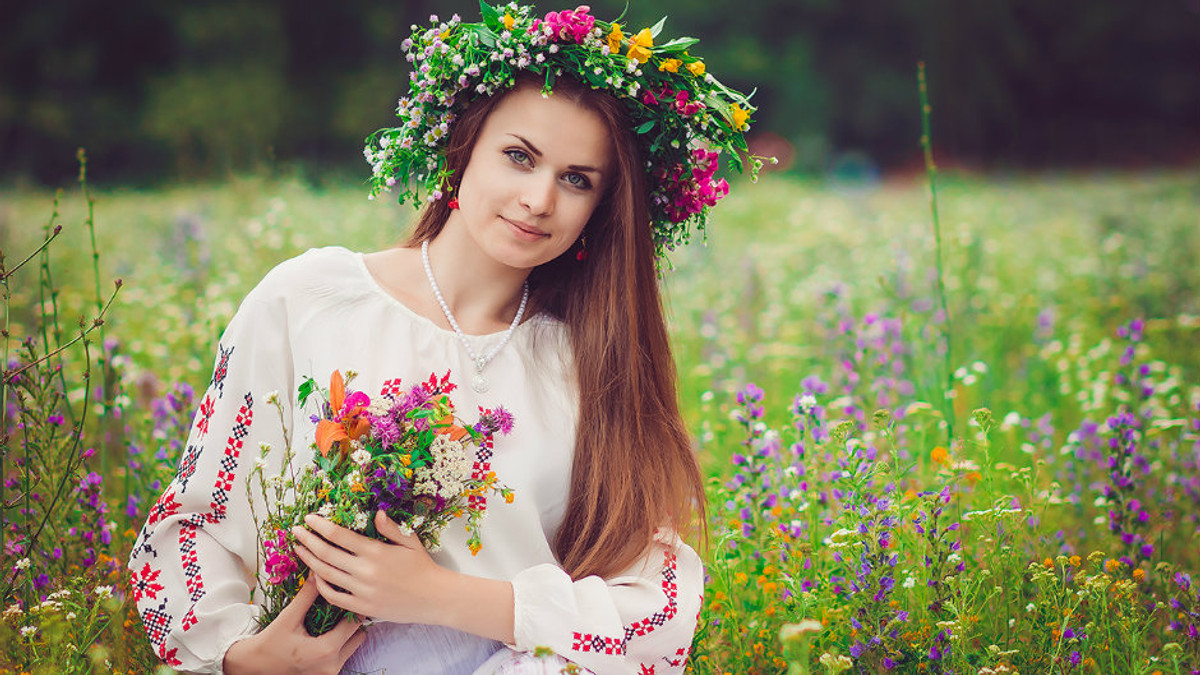 Українці відзначають День вишиванки - фото 1