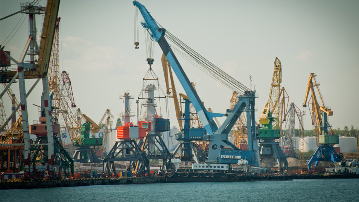 Іллічівський морський порт отримає українську назву - фото 1