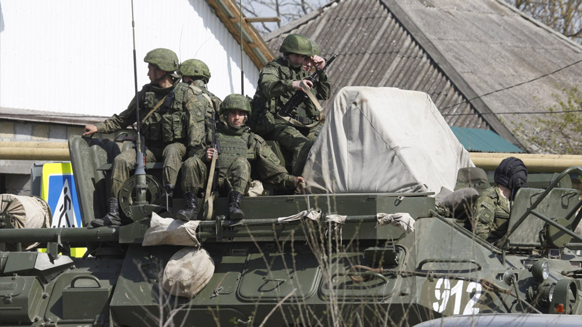 Росія будує військову базу за 50 км від кордону з Україною - фото 1