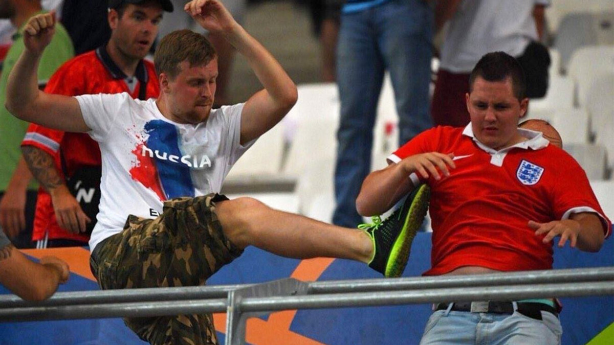 У Держдумі РФ похвалили своїх фанів за бійку на Євро - фото 1