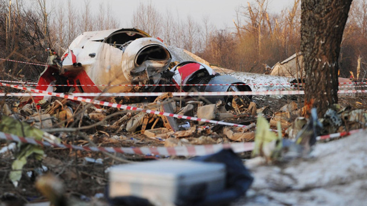Польща проведе ексгумацію жертв Смоленської катастрофи - фото 1