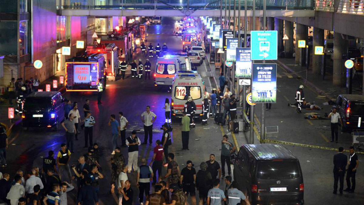 Теракт у Стамбулі: українка загинула, українець - поранений - фото 1
