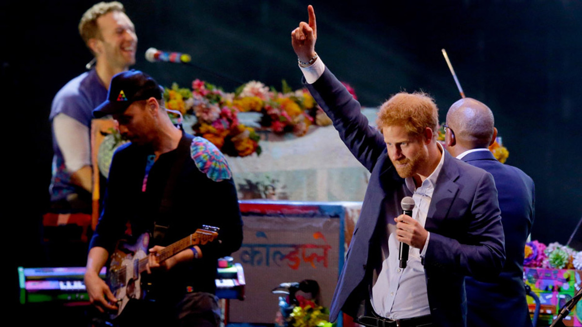Принц Гаррі заспівав разом із Coldplay - фото 1