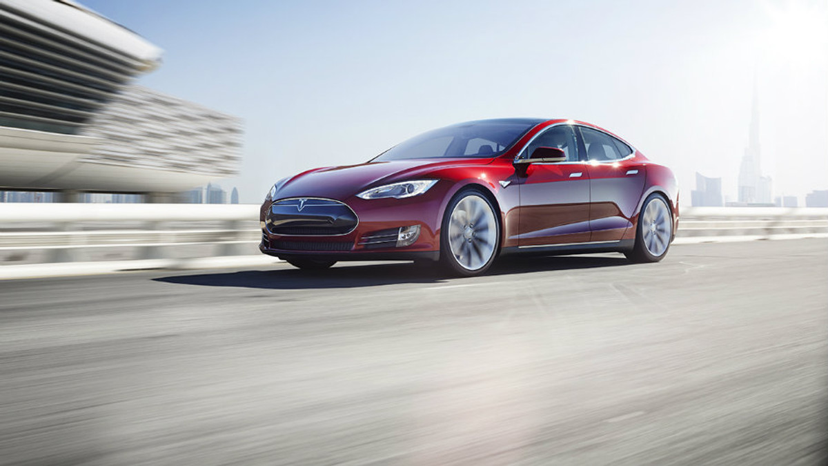 Tesla загрожує відкликання авто через ДТП - фото 1