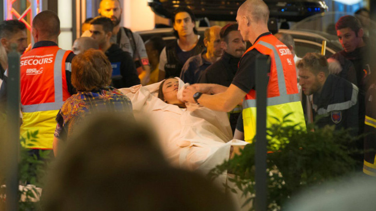 У Ніцці машина врізалася в натовп людей: 80 загиблих - фото 1