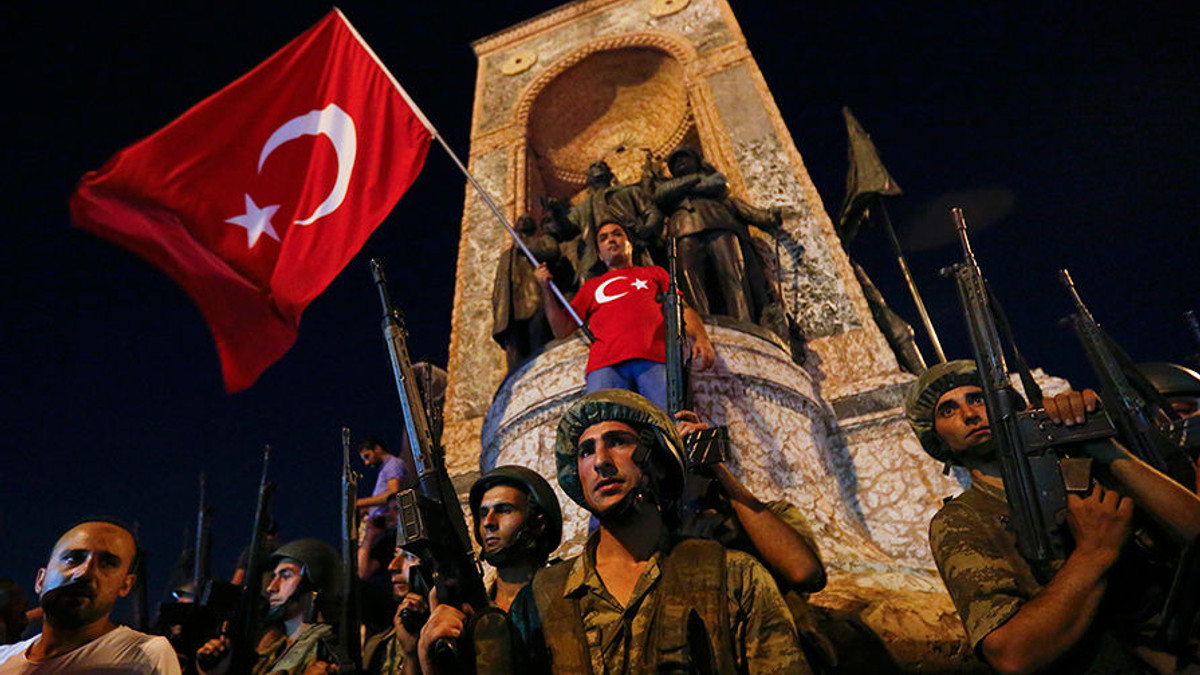 Переворот у Туреччині придушено, – заява влади - фото 1