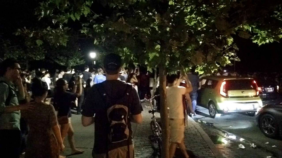 У Центральному парку Нью-Йорка сотні гравців шукали покемона - фото 1