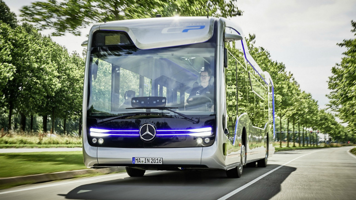 Mercedes створив безпілотний автобус майбутнього - фото 1