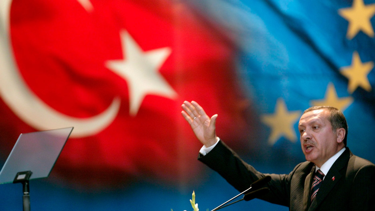 Єврокомісар розповів, чи отримає Туреччина безвіз - фото 1