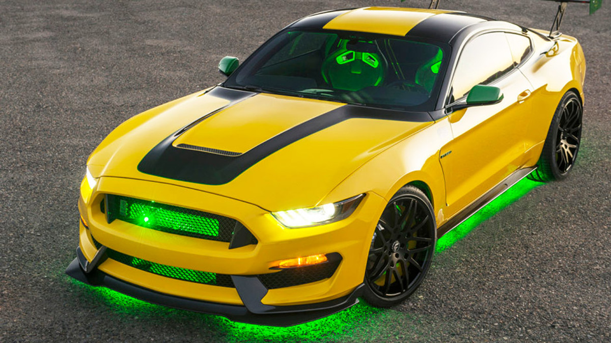 Ford створив новий спорткар Mustang у дусі винищувача - фото 1