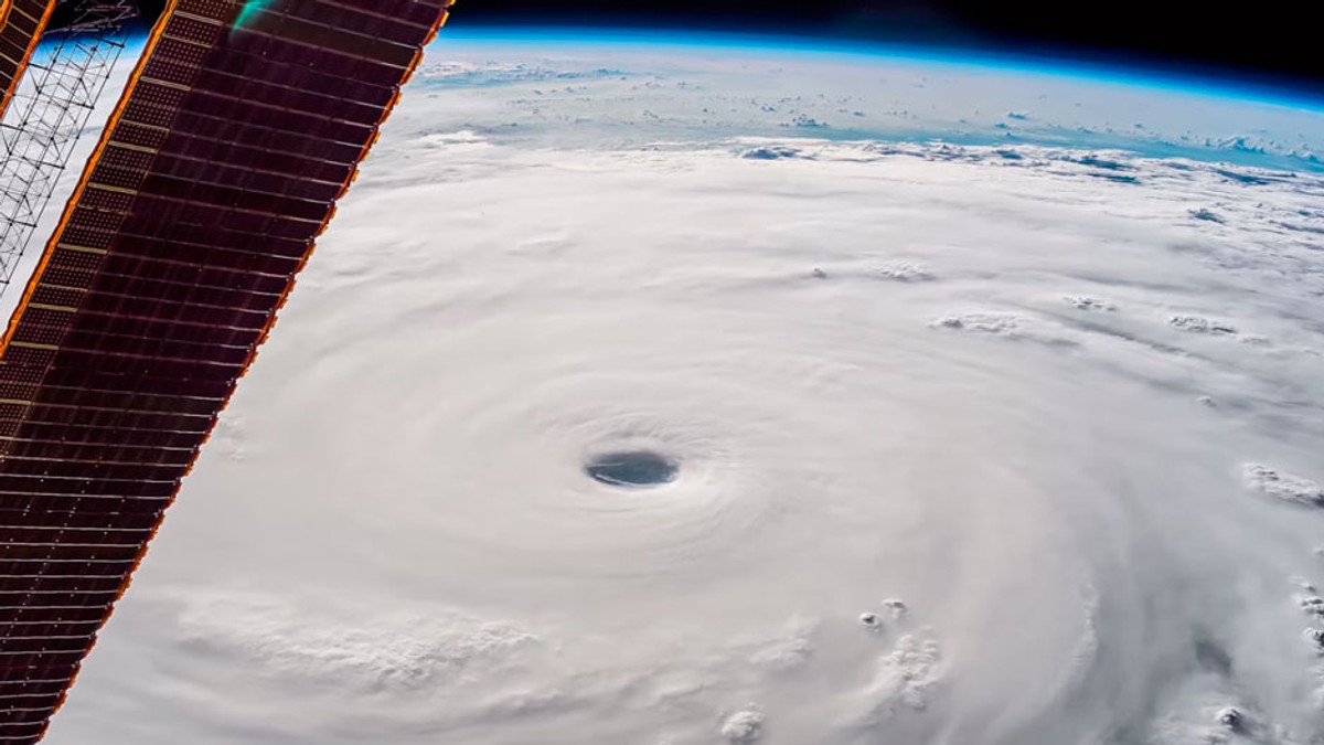 NASA опублікували відео тайфуну в Тайвані - фото 1
