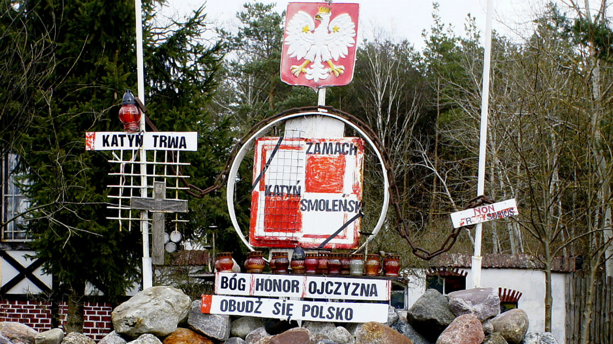 Міноборони Польщі назвало звіт по Смоленській катастрофі сфальсифікованим - фото 1