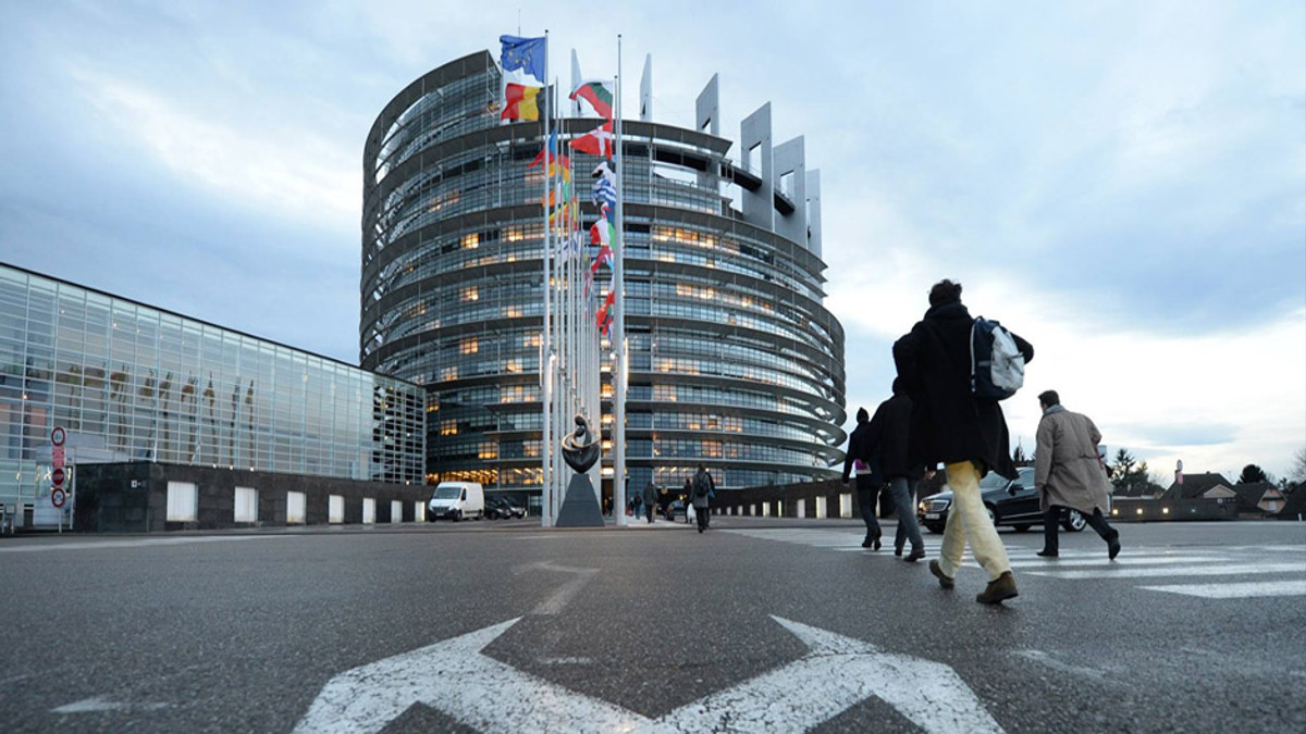 Європарламент прийняв рішення щодо безвізу для України - фото 1