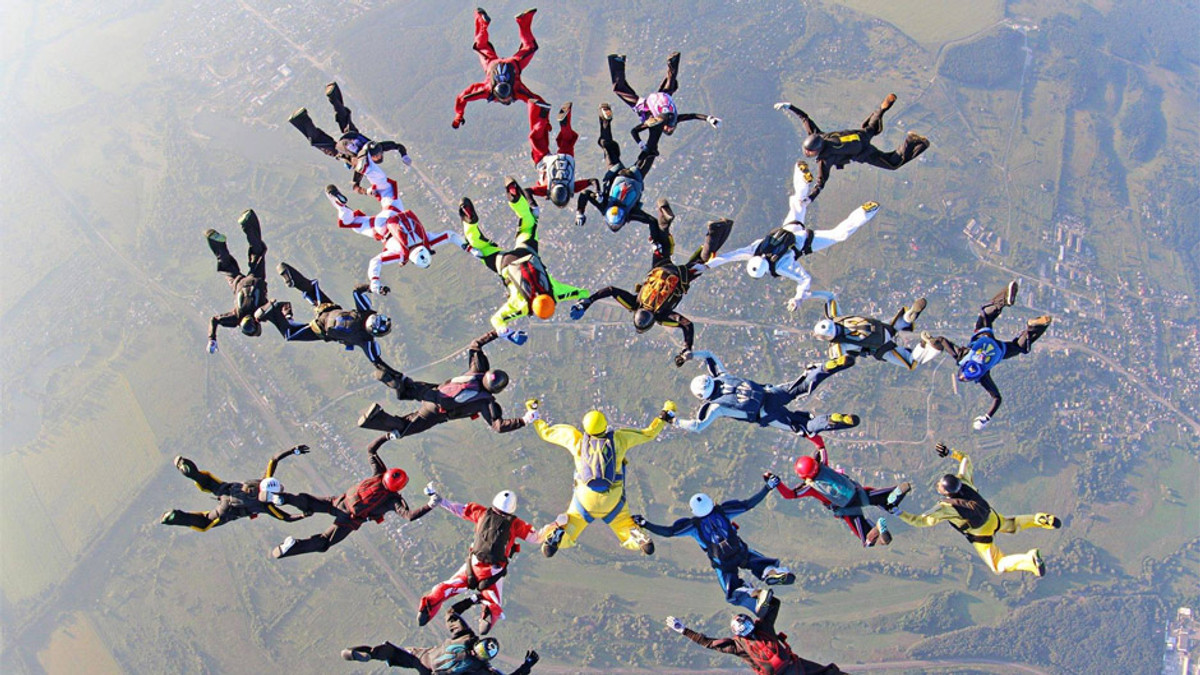 Українські парашутисти встановили новий рекорд - фото 1