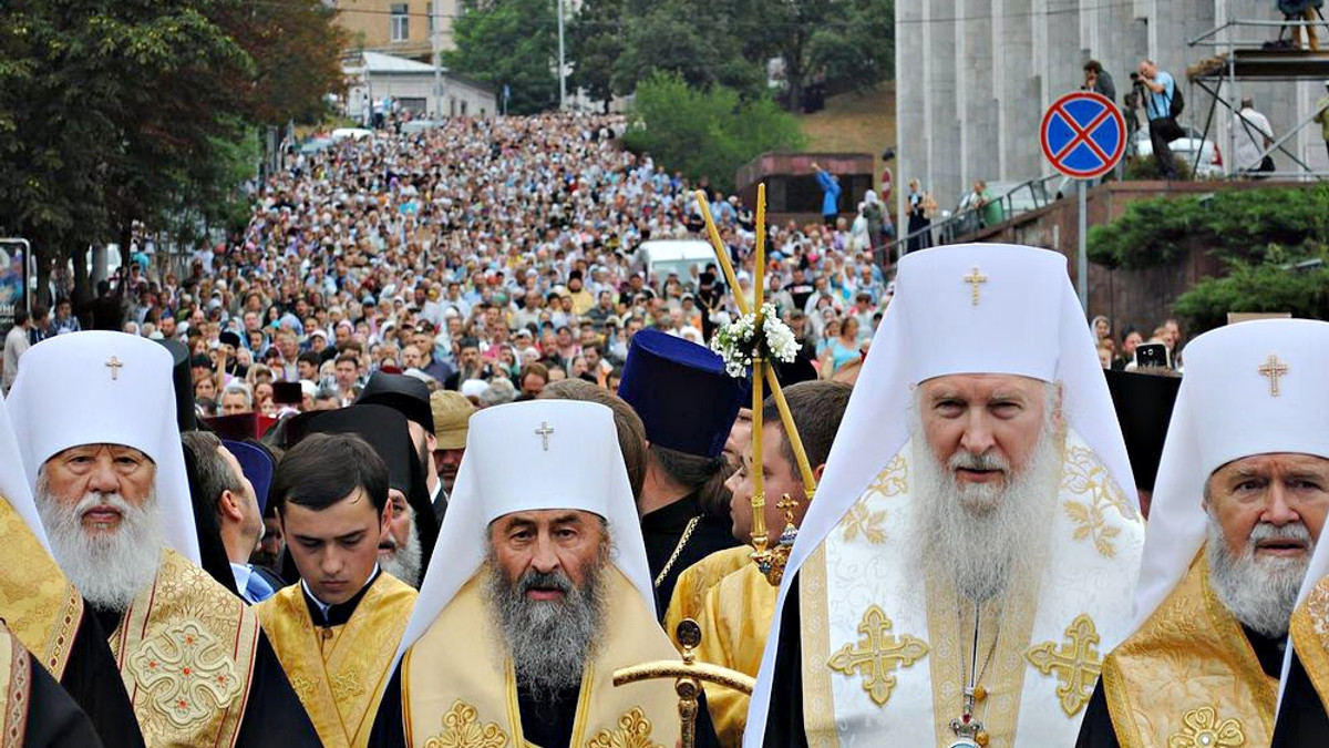 Іронія дня: Православні пішоходи вже в Києві - фото 1