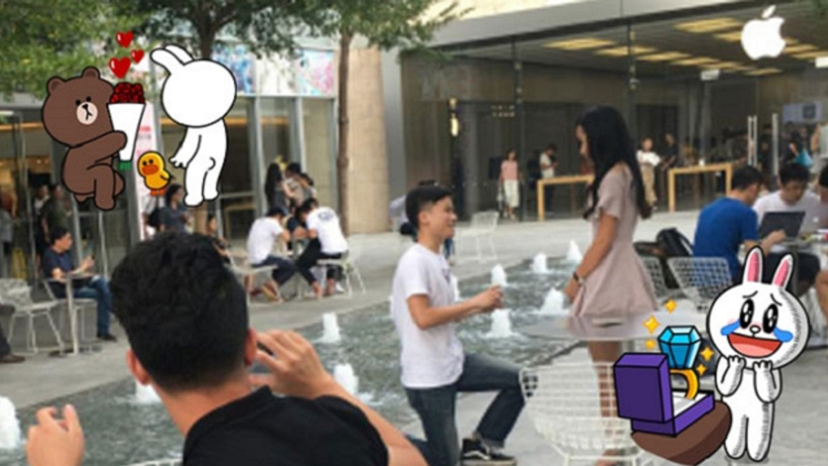 В Китаї хлопець подарував коханій обручку замість iPhone 7 - фото 1