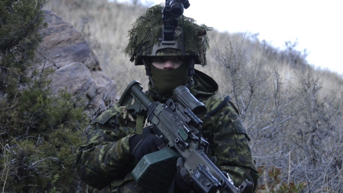 Екс-генсек НАТО назвав умову, за якої Україна отримає летальну зброю - фото 1