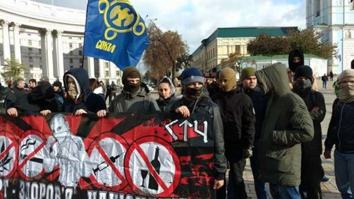 Марш за легалізацію наркотиків у Києві завершився бійкою - фото 1
