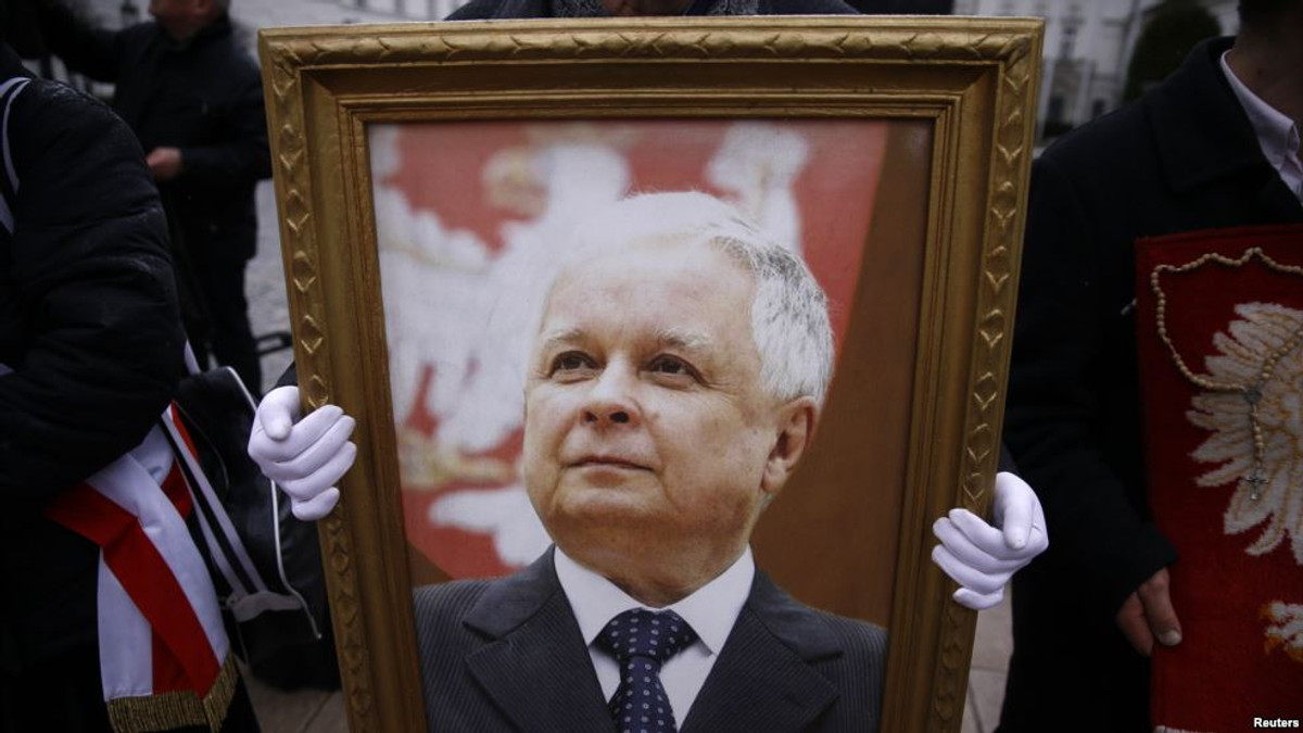 У Польщі погодилися на ексгумацію тіла загиблого президента Леха Качинського - фото 1