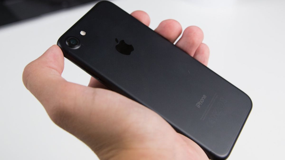 Apple презентує новий смартфон iPhone 7 mini - фото 1