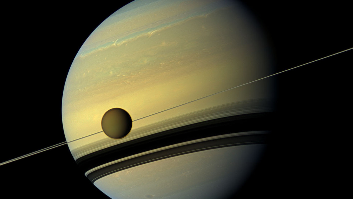 Сатурн із супутниками - фото 1
