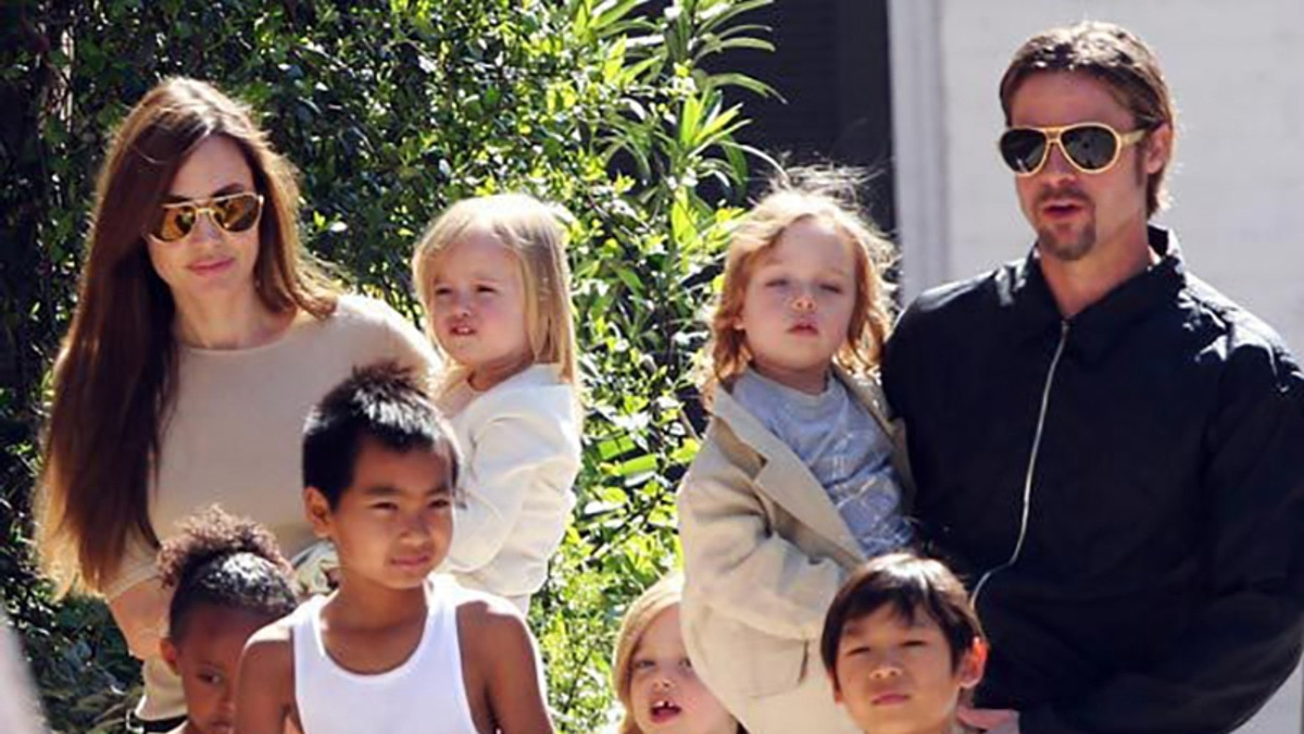 Джолі, Пітт і їхні діти - фото 1