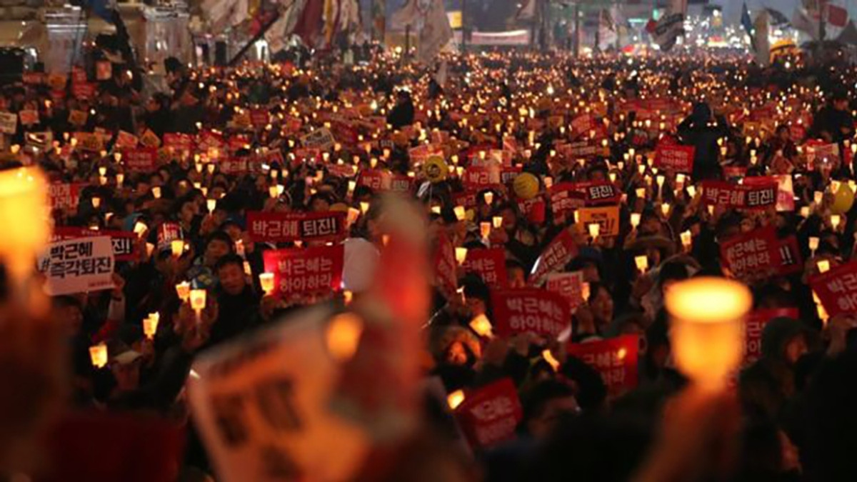 У Південній Кореї тривають протести - фото 1