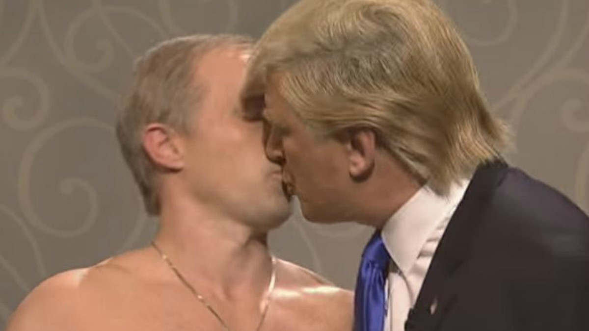 Поцілунок Трампа та Путіна висміяли у популярному шоу - фото 1